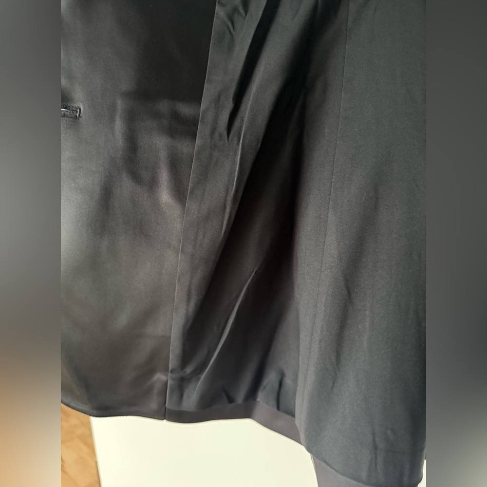 NWT L'AGENCE Off Shoulder Structured Button Up Blazer Top - Picture 7 of 16